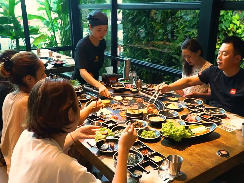 Giải mã địa điểm ăn ngon và tiết kiệm đang hút khách tại Đà Nẵng