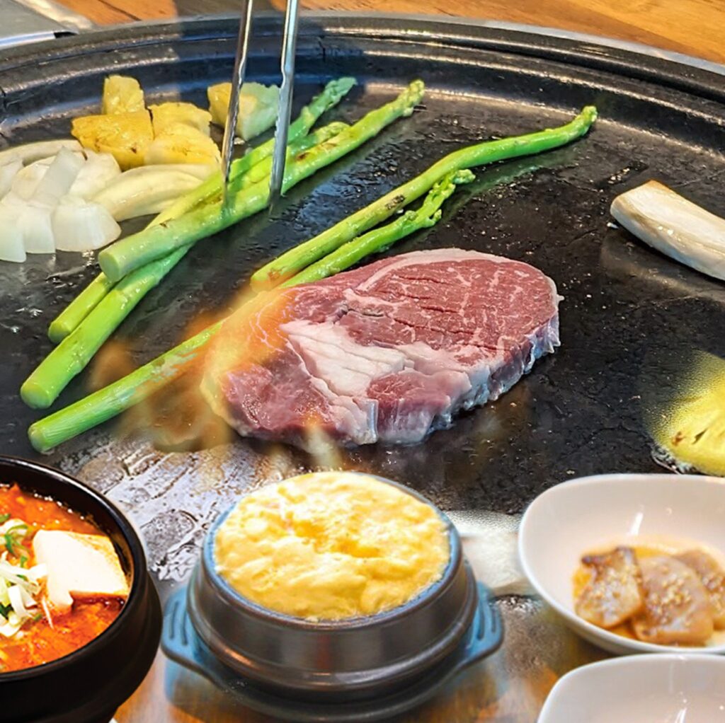HẤP DẪN TỪ COMBO BBQ HÀN QUỐC TẠI GOLDEN MEAT HOUSE